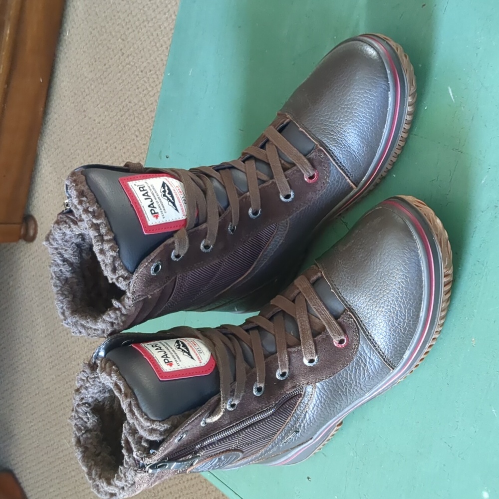 Pajar Trooper Fleece-Lined Waterproof Canada Leather Boots Size 8